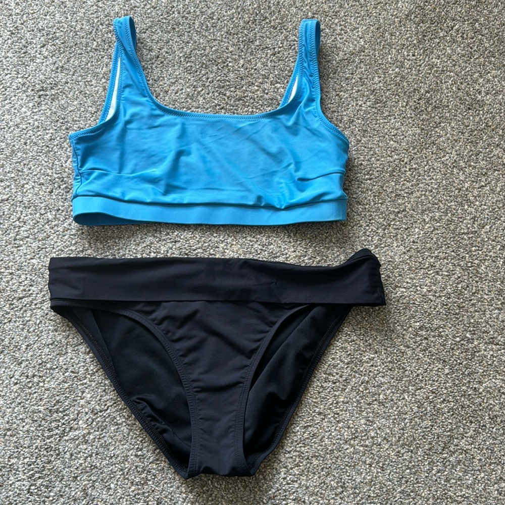 Amazon brand two piece.  Worn once. Size xl.